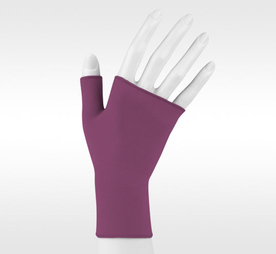 Juzo Signature Collection Seamless Gauntlet in Grape Jam